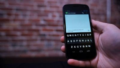 Fleksy, un teclado que acierta lo que quieres decir, aunque falles cada letra